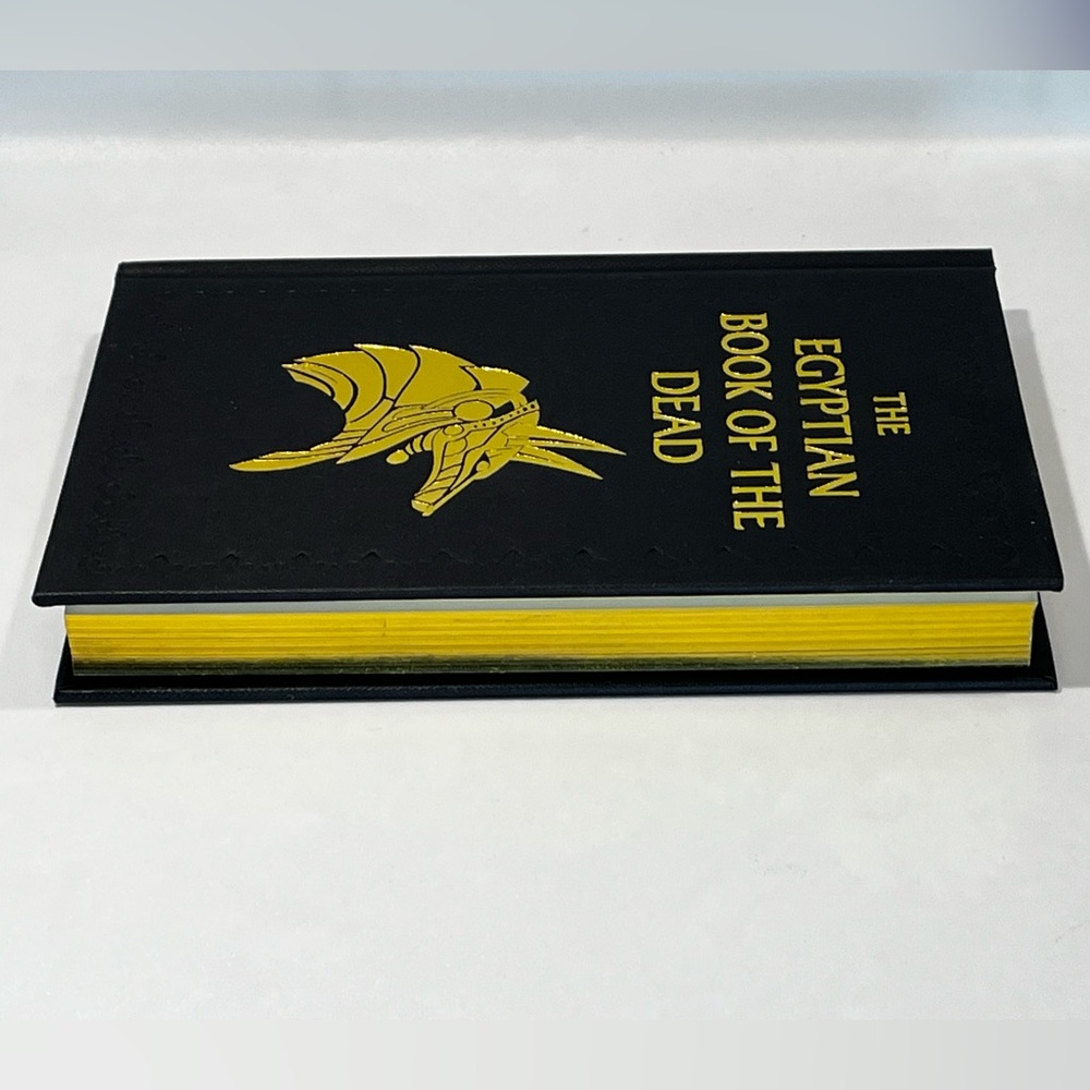 The Egyptian Book of the Dead Gilded Collector’s Pocket Edition - Picture 7 of 8